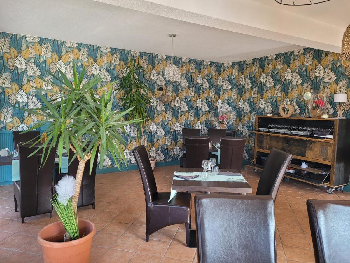 Logis Hotel Restaurant L'Escapade لاماستر المظهر الخارجي الصورة